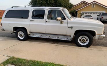 Chevrolet-silverado-c20-1986-3
