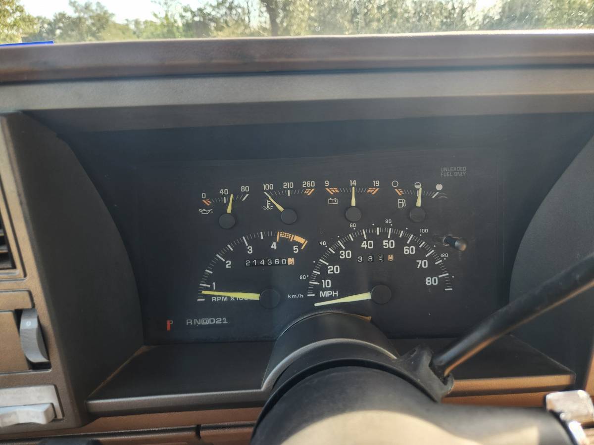 Chevrolet-silverado-k1500-1993-white-12