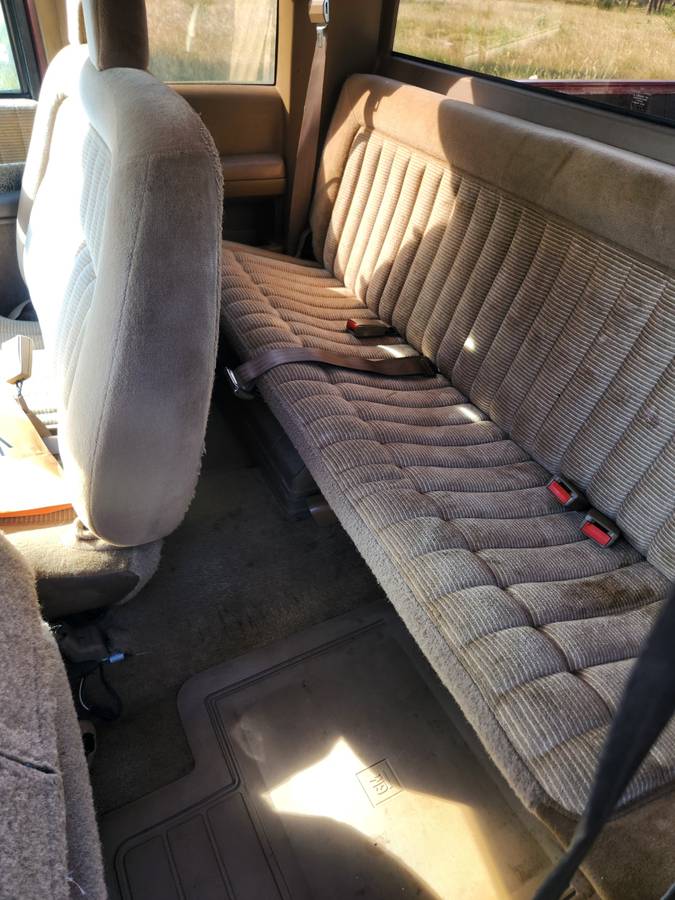 Chevrolet-silverado-k1500-1993-white-8