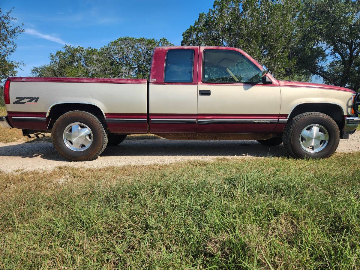 Chevrolet-silverado-k1500-1993-white-9
