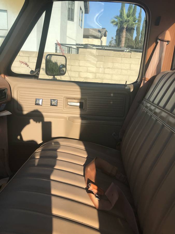 Chevrolet-silverado-k20-4x4-1978-custom-12