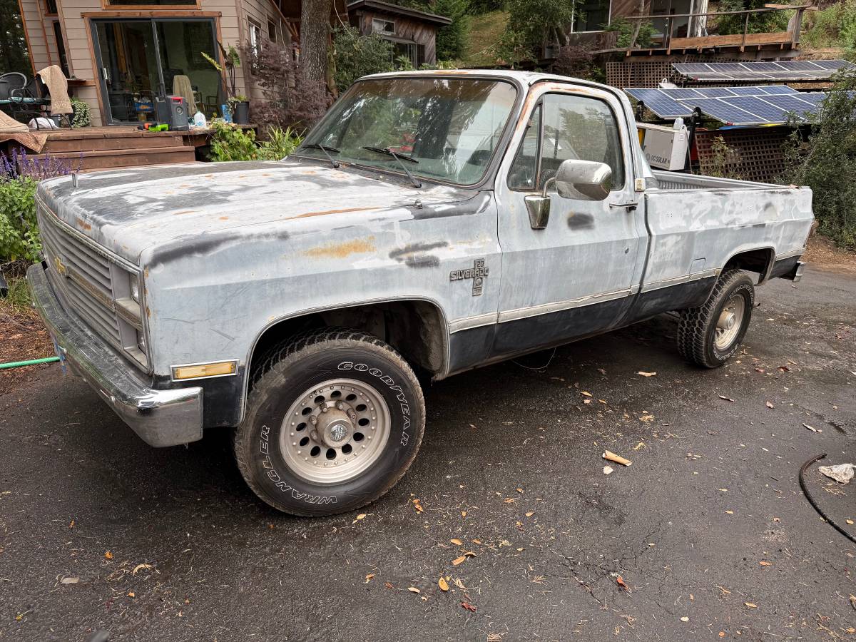 Chevrolet-silverado-k20-diesel-1984-1