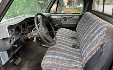 Chevrolet-silverado-k20-diesel-1984-3