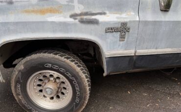 Chevrolet-silverado-k20-diesel-1984-4