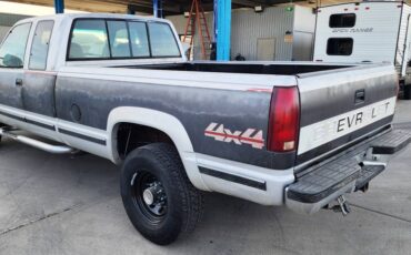Chevrolet-silverado-k2500-4x4-1993-silver-5