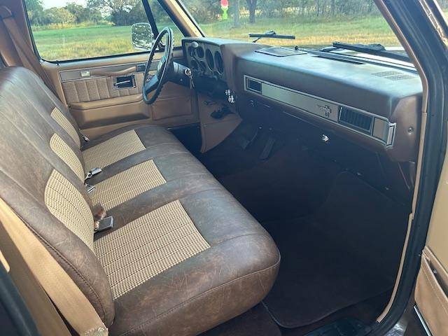 Chevrolet-silverado-r10-1987-brown-6