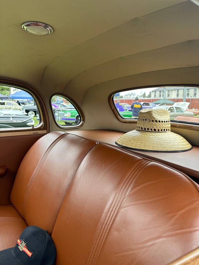 Chevrolet-sport-coupe-master-deluxe-1938-4