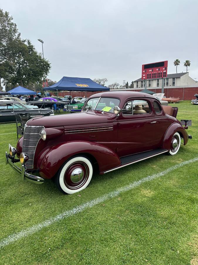 Chevrolet-sport-coupe-master-deluxe-1938
