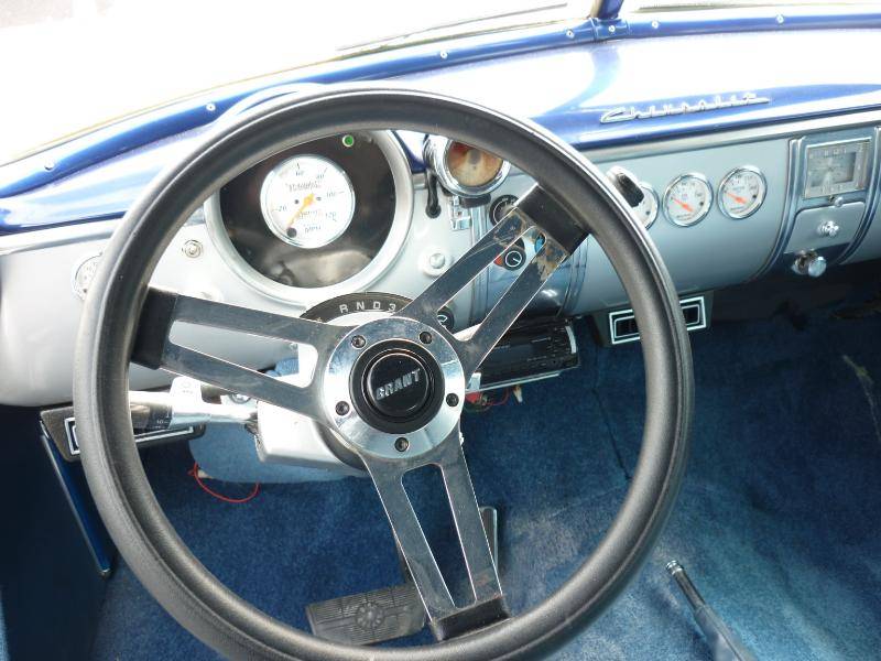 Chevrolet-styleline-1950-blue-11