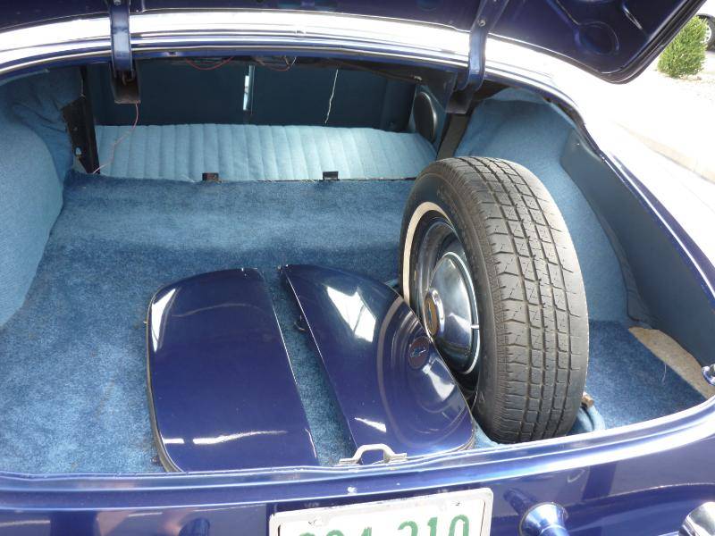 Chevrolet-styleline-1950-blue-16