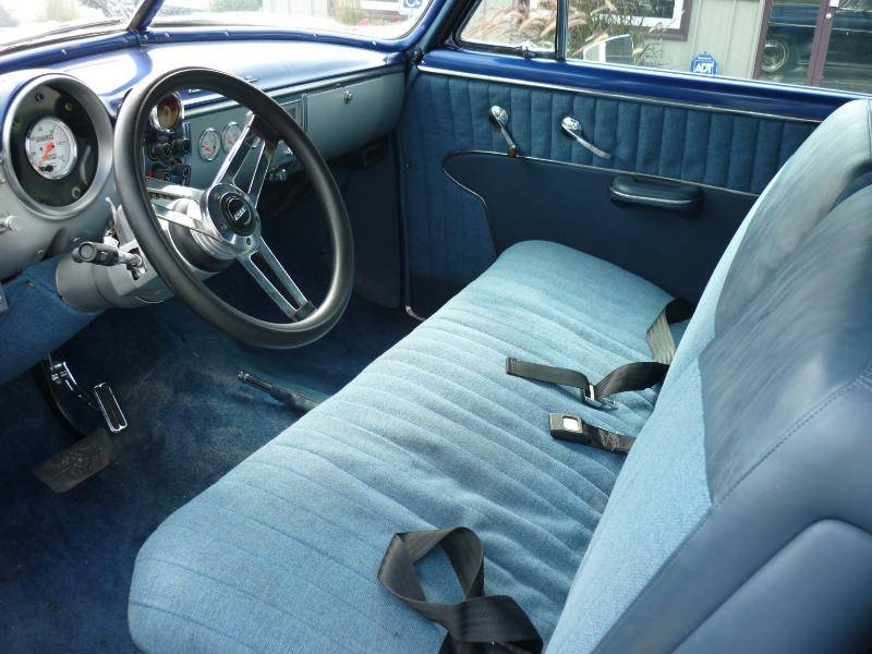 Chevrolet-styleline-1950-blue-17