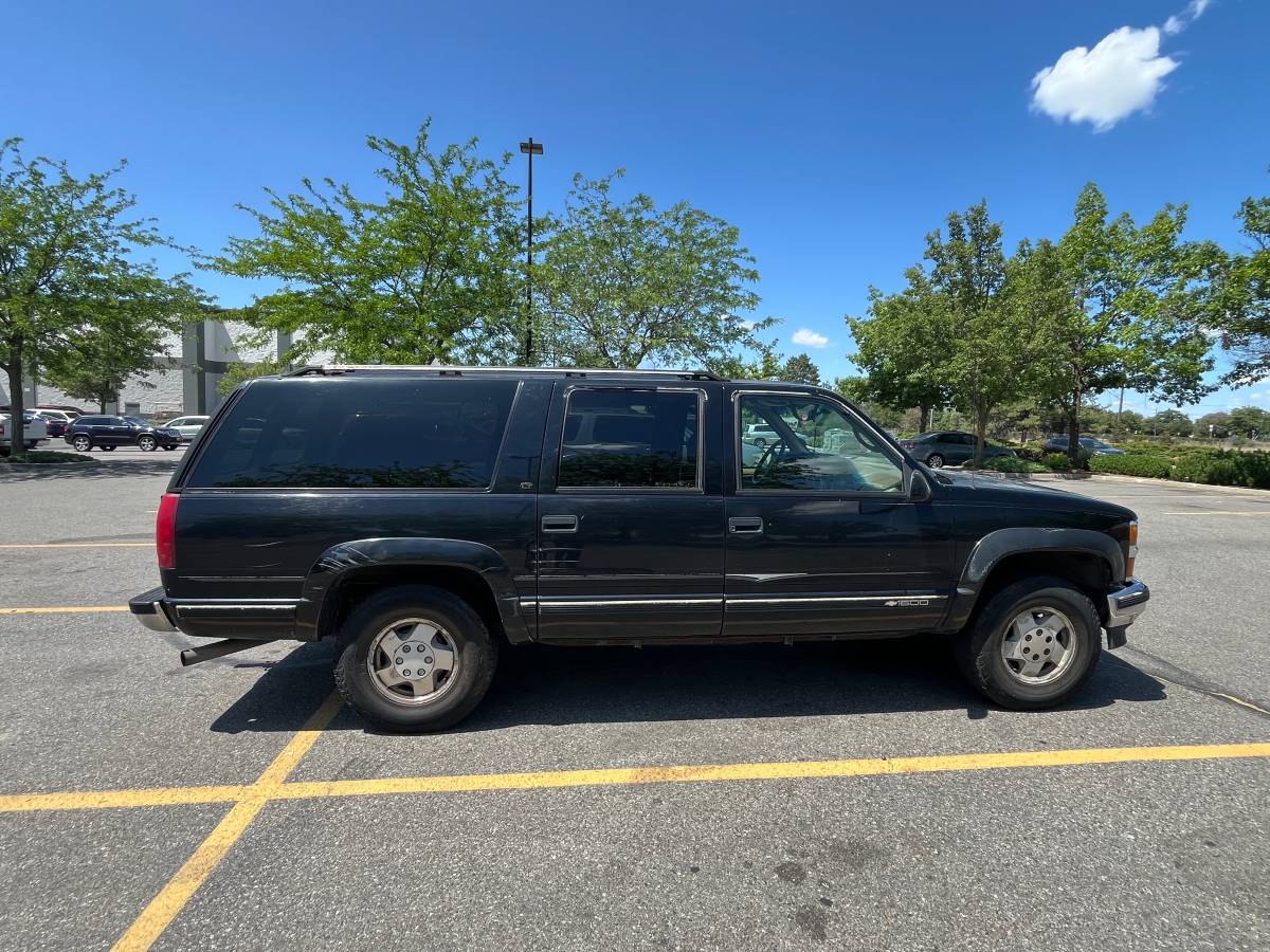 Chevrolet-suburban-12-ton-ls-1995-black-11