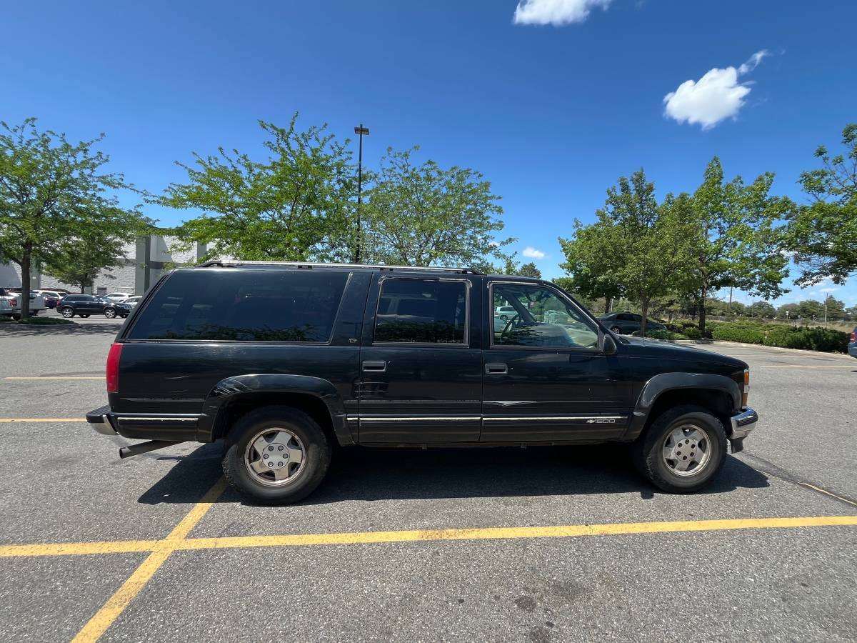 Chevrolet-suburban-12-ton-ls-1995-black-12