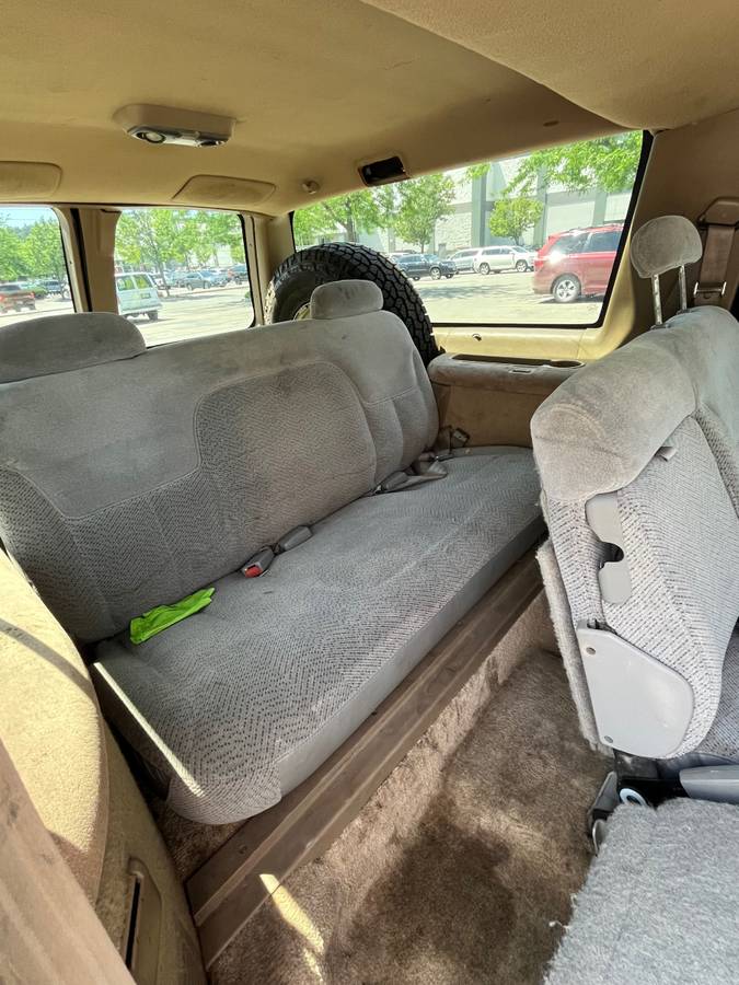 Chevrolet-suburban-12-ton-ls-1995-black-3