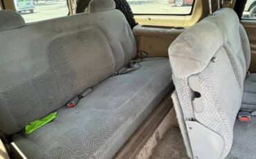 Chevrolet-suburban-12-ton-ls-1995-black-4