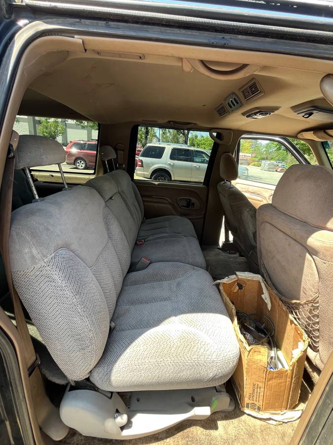 Chevrolet-suburban-12-ton-ls-1995-black-5