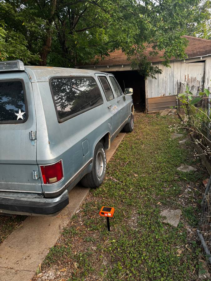 Chevrolet-suburban-12-ton-nominal-1989-12