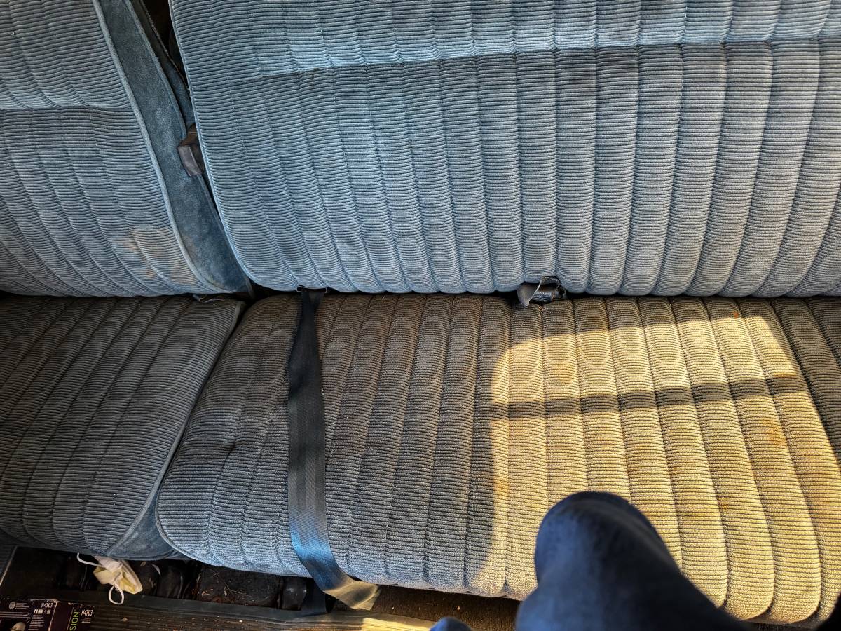 Chevrolet-suburban-12-ton-nominal-1989-15