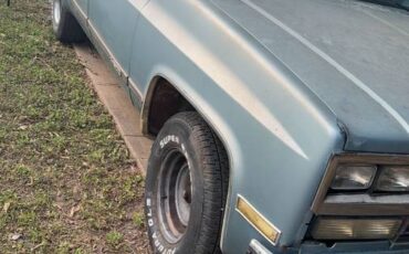 Chevrolet-suburban-12-ton-nominal-1989