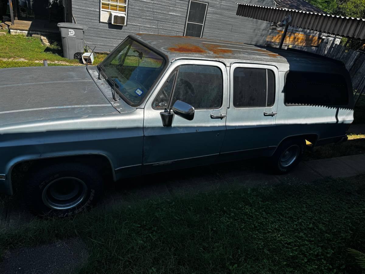Chevrolet-suburban-12-ton-nominal-1989-8