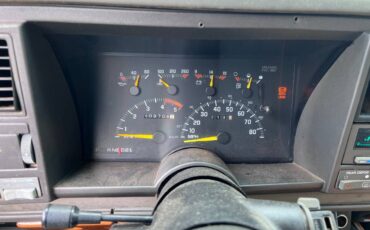Chevrolet-suburban-12-ton-nominal-1993-white-3