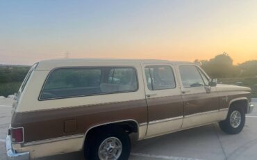 Chevrolet-suburban-1500-1986-1