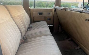 Chevrolet-suburban-1500-1986-10