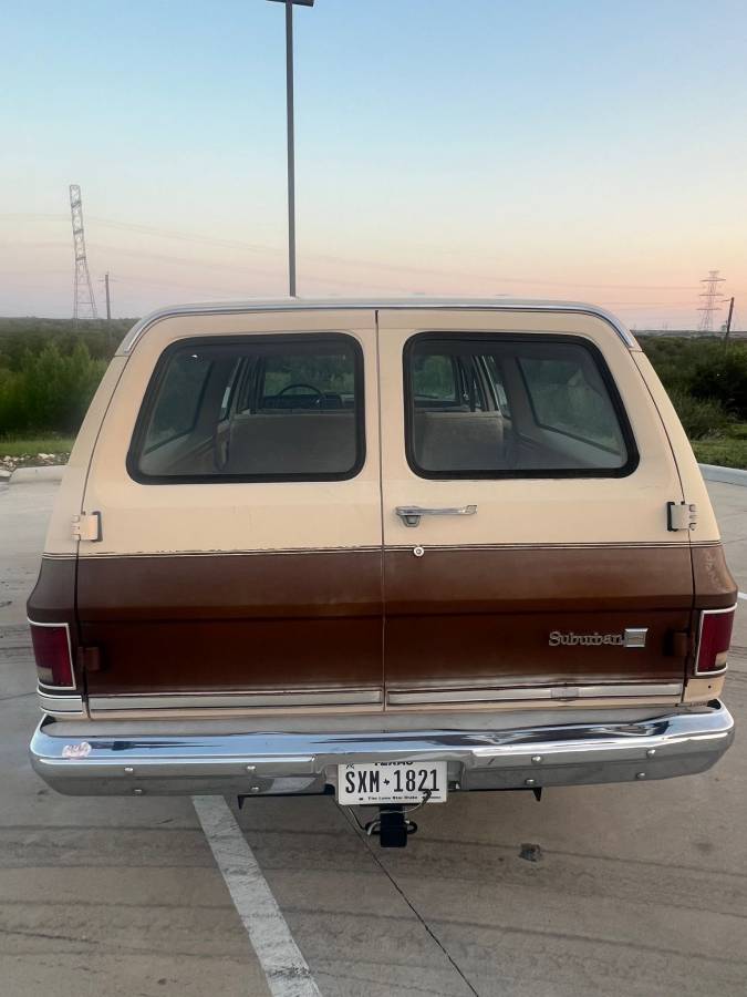 Chevrolet-suburban-1500-1986-11