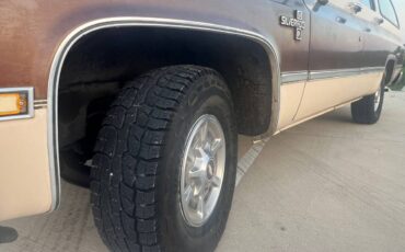 Chevrolet-suburban-1500-1986-12