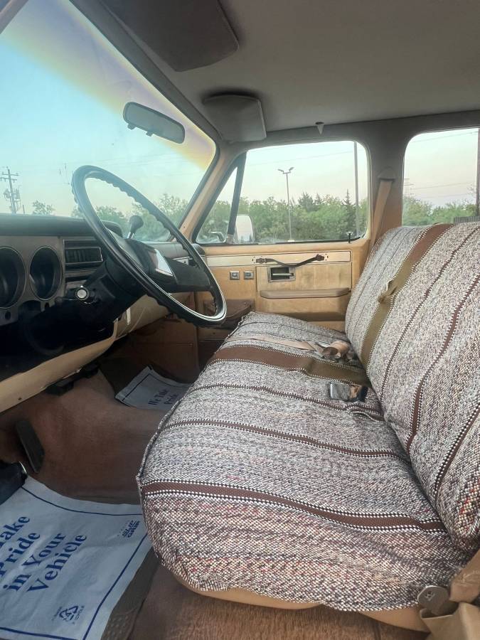 Chevrolet-suburban-1500-1986-4