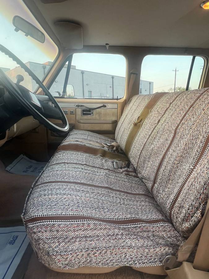 Chevrolet-suburban-1500-1986-7