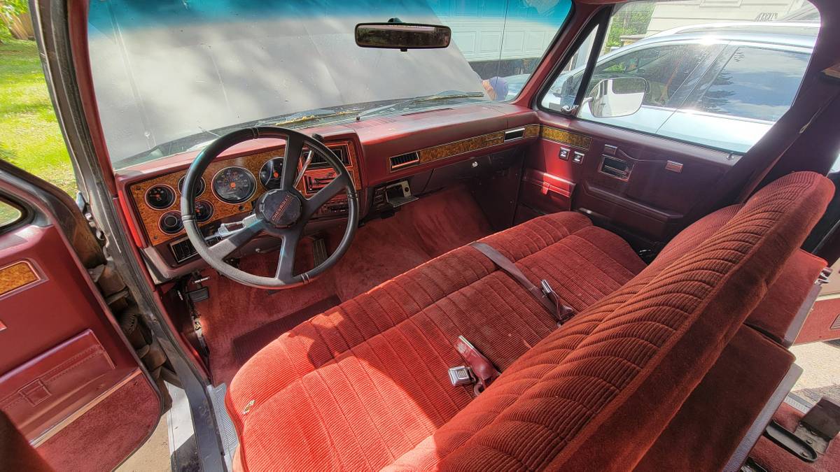 Chevrolet-suburban-1500-1989-4