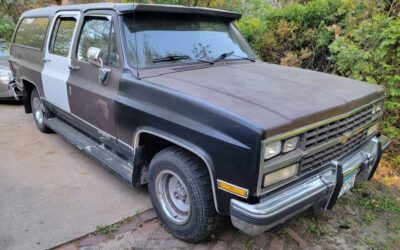 Chevrolet suburban 1500 1989