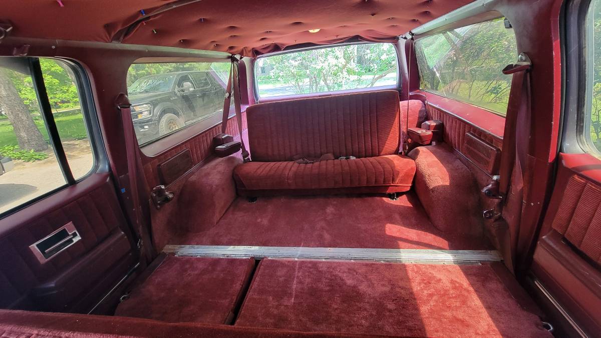 Chevrolet-suburban-1500-1989-5