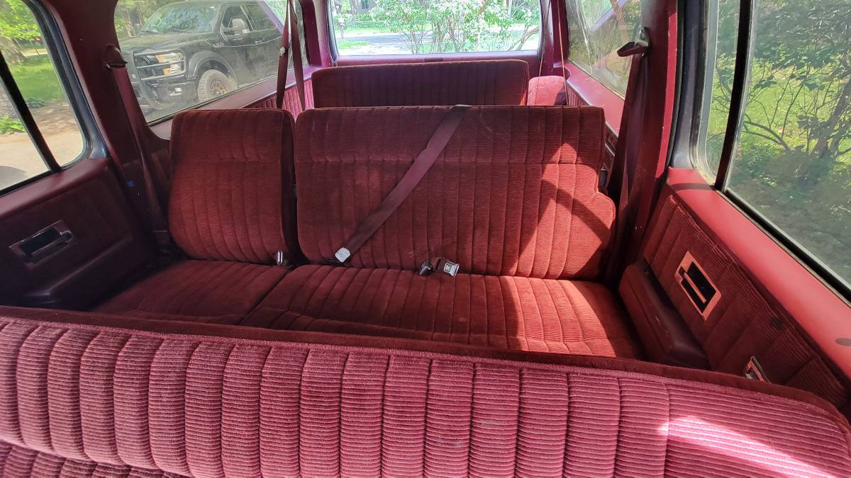 Chevrolet-suburban-1500-1989-6