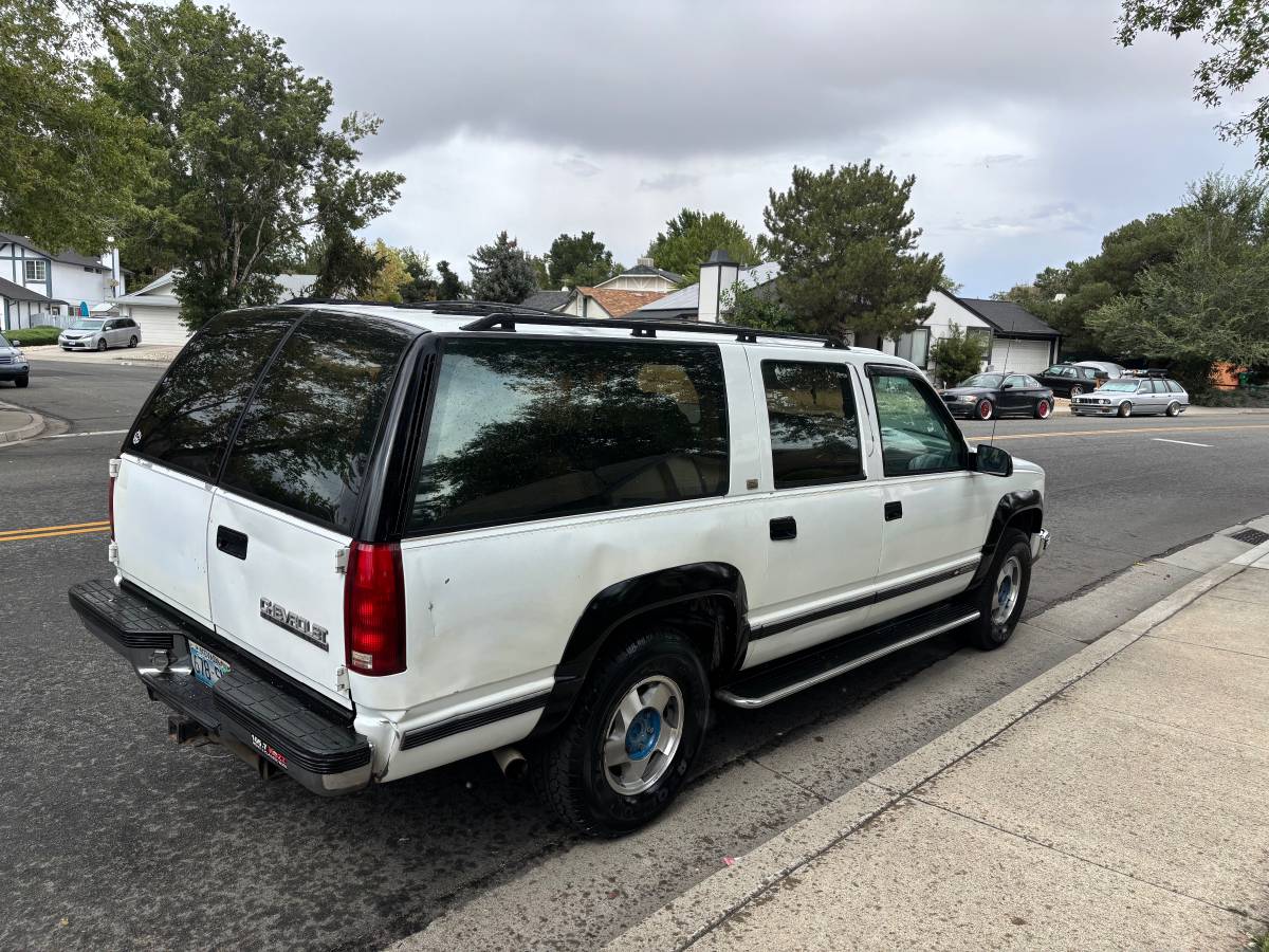 Chevrolet-suburban-1500-1993-5