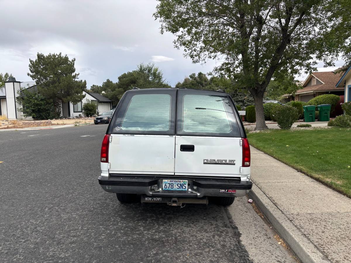 Chevrolet-suburban-1500-1993-6