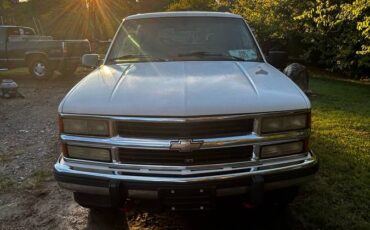 Chevrolet-suburban-1500-1994-white-11