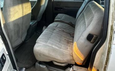 Chevrolet-suburban-1500-1994-white-3