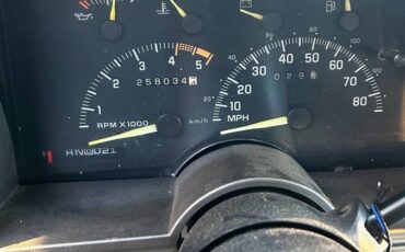 Chevrolet-suburban-1500-1994-white-7