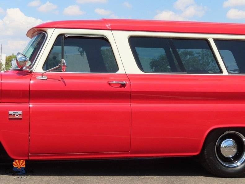 Chevrolet-suburban-1966-red-15