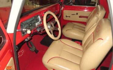 Chevrolet-suburban-1966-red-4
