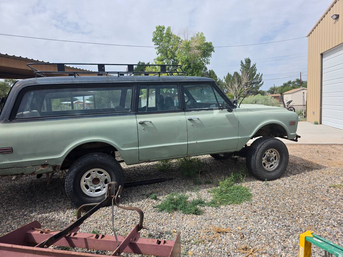 Chevrolet-suburban-1968-2