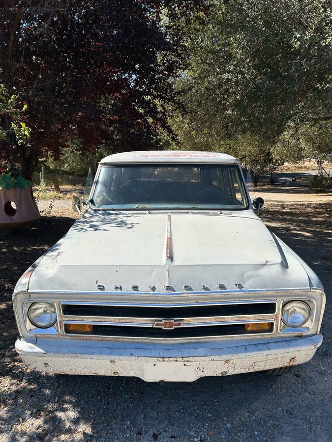 Chevrolet-suburban-1968-white-3
