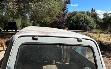 Chevrolet-suburban-1968-white-9