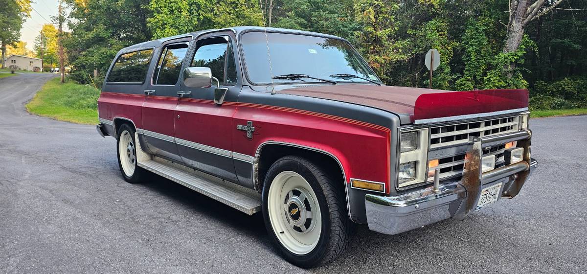 Chevrolet-suburban-1987-1