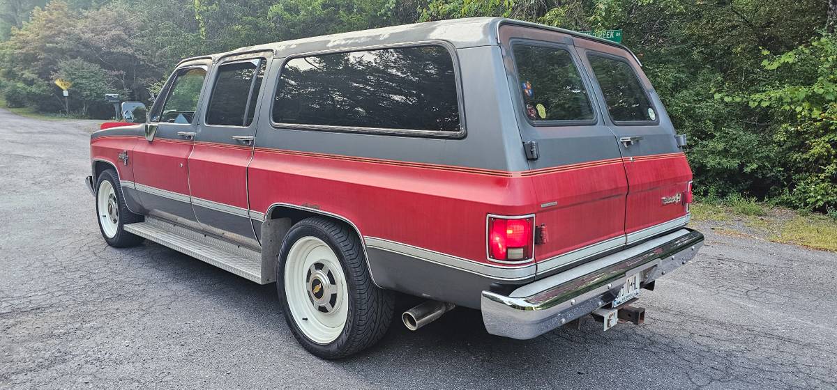 Chevrolet-suburban-1987-3