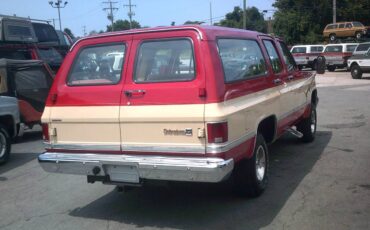 Chevrolet-suburban-1987-red-2
