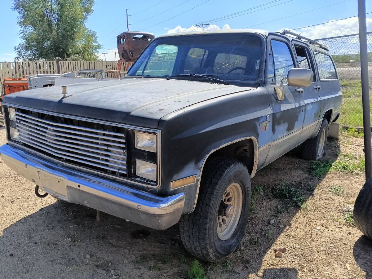 Chevrolet-suburban-20-1987-blue-1