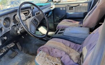 Chevrolet-suburban-20-1987-blue-2